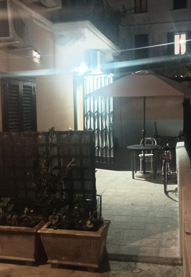 Dimoramadonnella Apartamento Bari Exterior foto